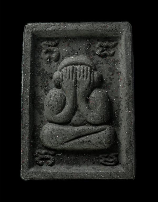 พระปิดตามหาอุมต์ มหามงคล ปี2556 หลวงปู่เจือ จิรวฑฺโฒ(พระวรพรตปัญญาจารย์ ) วัดอรัญญิกาวาส (วัดป่า) ต.บ้านสวน อ.เมือง จ.ชลบุรี เนื้อ [..] | https://kamulet.in.th