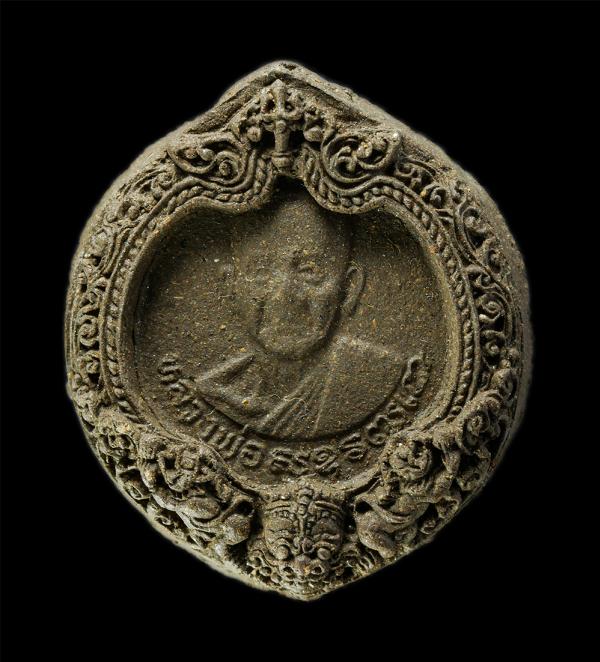 พระผงหลวงพ่อดี วัดเทพาวาส(ทับใหม่) ต.โนนหมากเค็ง อ. วัฒนานคร จ.สระแก้ว ปี2542 รุ่นเมตตา บารมี เนื้อพุทธคุณ ผงว่าน ผงยาจินดามณี พระ [..] | https://kamulet.in.th