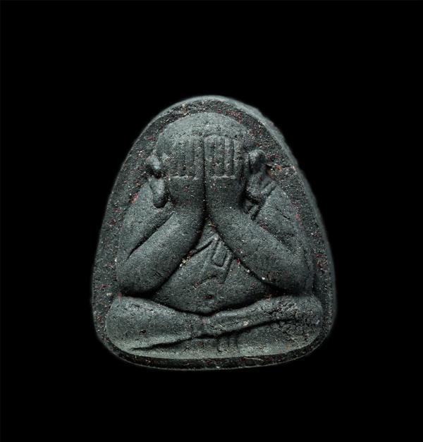 พระปิดตาบูชาครู กตัญญู กตเวที หลวงพ่อสมศักดิ์ ธมฺมเสวี(พระครูวิสาลธรรมทัศน์) วัดหนองเขิน ต.หนองชาก อ.บ้านบึง จ.ชลบุรี เนื้อผงพุทธค [..] | https://kamulet.in.th