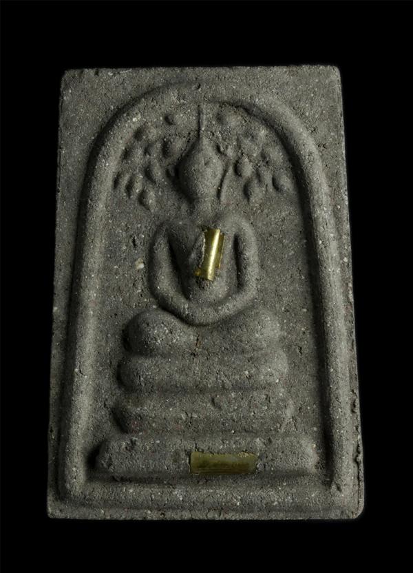 พระสมเด็จปรกโพธิ์ หลวงพ่อโต วัดคีรีวนาราม (วัดสองสลึง) อ.แกลง จ.ระยอง เนื้อผงพุทธคุณ ผงว่าน ผงใบลาน ฝังตะกรุด 2 ดอก | https://kamulet.in.th