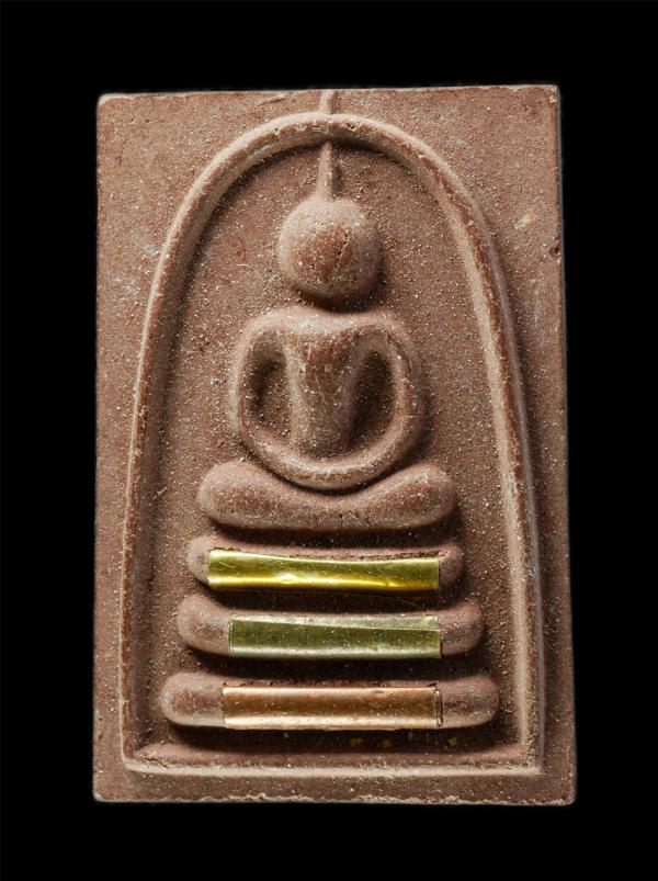 พระสมเด็จตะกรุดสามกษัตริย์ หลวงพ่อสมบุญ ปิยธัมโม (พระครูสุวรรณธรรมานุยุต) วัดลำพันบอง ต.หนองโพธิ์ อ.หนองหญ้าไซ จ.สุพรรณบุรี ปี2557 [..] | https://kamulet.in.th