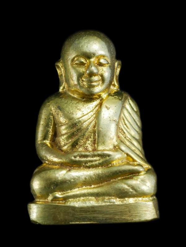 รูปหล่อหลวงพ่อเงิน บางคลาน วัดนครชุม อ.เมือง จ.พิจิตร ปี2558 เนื้อทองผสม พระสวย พร้อมกล่องเดิม | https://kamulet.in.th