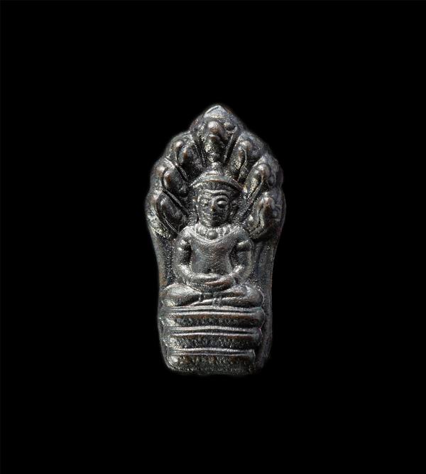 พระปรกใบมะขาม หลังยันต์ นะชาลีติ ปี2534 วัดป่าประดู่ หลวงปู่คร่ำ วัดวังหว้า หลวงพ่อรวย วัดท่าเรือ และพระเกจิหลายท่านร่วมปลุกเสก พร [..] | https://kamulet.in.th