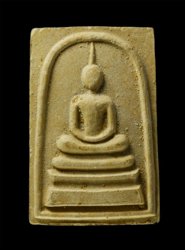 พระสมเด็จมหาบารมี หลวงปู่ม่น วัดเนินตามาก อ.พนัสนิคม จ.ชลบุรี อายุ 84 ปี พ.ศ. 2535 เนื้อผงพุทธคุณ ผงว่าน พระเก่าสวย มวลสารดี พิธีใ [..] | https://kamulet.in.th