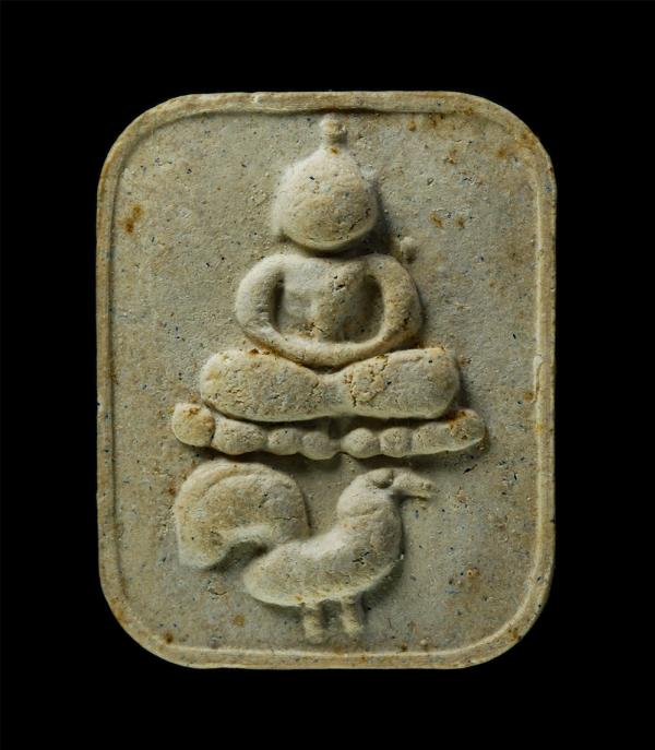 พระสมเด็จ ทรงไก่หางพวง เนื้อว่านกากยา พญาว่าน แช่น้ำมันมนต์ หลวงพ่ออาด พุทธญาโณ วัดตะพุนทอง อ.เมือง จ.ระยอง ปี2560 พระสวย มวลสารดี [..] | https://kamulet.in.th