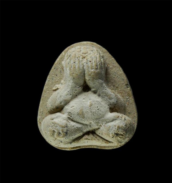 พระปิดตามหาเศรษฐี รุ่น 1 หลวงพ่อหุน (พระครูศุภมงคล) วัดบางผึ้ง ต.บางผึ้ง อ.บางประกง จ.ฉะเชิงเทรา เนื้อผงพุทธคุณ ผงว่าน องค์นำฤกษ์  [..] | https://kamulet.in.th