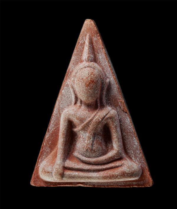 พระสมเด็จนางพญา จ.พิษณุโลก หลังสมเด็จพระนเรศวรมหาราช รุ่น มงคลแผ่นดิน (ดี) พิธีจักรพรรดิมหาพุทธาภิเษก ครั้งที่ 4 ของกรุงรัตนโกสินท [..] | https://kamulet.in.th