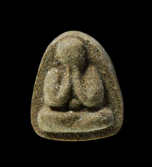 พระปิดตา พระครูสุภัทรกิจจานุกูล วัดกลาง ต.มะขามหย่ง อ.เมืองชลบุรี จ.ชลบุรี เนื้อผงพุทธคุณ ผงว่าน พระเก่าสวย มวลสารดี สร้างน้อยหายา [..] | https://kamulet.in.th