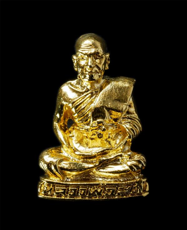 รูปหล่อหลวงพ่อสด(พระมงคลเทพมุนี) วัดปากน้ำ ภาษีเจริญ กรุงเทพฯ เนื้อกะไหล่ทอง ตอกโค๊ต ๙๙ พระเก่าสวย พร้อมกล่องเดิมๆ | https://kamulet.in.th