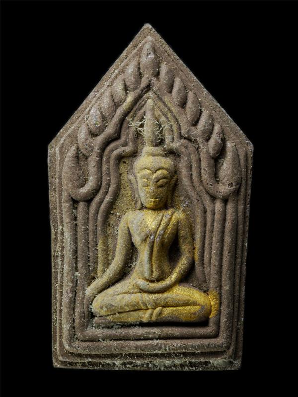 พระขุนแผนแขนอ่อนเนื้อเงืน หลวงปู่ชื่น วัดญาณเสน จ.พระนครศรีอยุธยา ปี2545 หลังจารยันต์ เนื้อผงพุทธคุณ ผงว่าน | https://kamulet.in.th