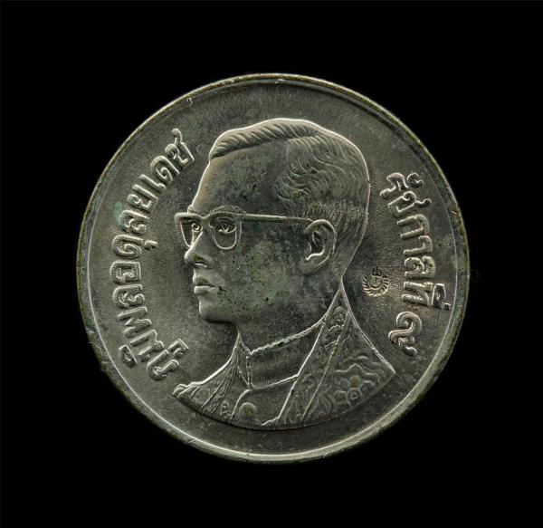 เหรียญขวัญถุง วัดสุทัศนเทพวราราม กรุงเทพฯ ตอกโค็ด จักรและตรีศูล ในปี 2541 หลวงปู่หมุน ฐิตสีโล วัดป่าหนองหล่ม และพระเกจิอาจารย์ร่วม [..] | https://kamulet.in.th