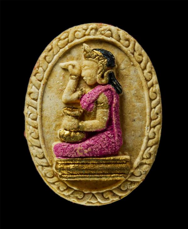 นางกวักเงิน กวักทอง พระอาจารย์ต่อ (พระครูประภาสสิริวัฒน์) ที่ระลึกงานผูกพัทธสีมา วัดปากแพรก ต.ละหาร อ.ปลวกแดง จ.ระยอง ปี2548 เนื้อ [..] | https://kamulet.in.th