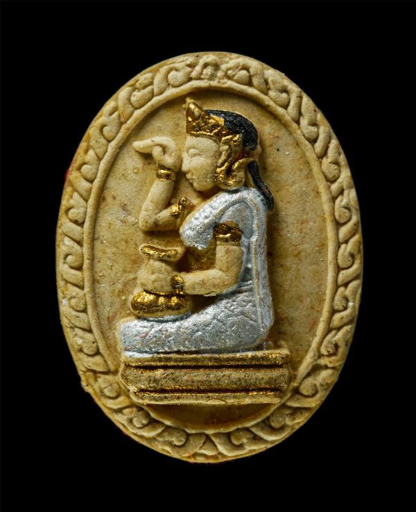 นางกวักเงิน กวักทอง พระอาจารย์ต่อ (พระครูประภาสสิริวัฒน์) ที่ระลึกงานผูกพัทธสีมา วัดปากแพรก ต.ละหาร อ.ปลวกแดง จ.ระยอง ปี2548 เนื้อ [..] | https://kamulet.in.th