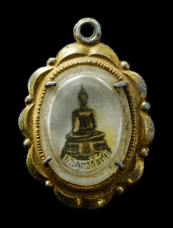 ล็อกเก็ตพระพุทธสุโขทัย ที่ระลึกในงานผูกพัทธสีมา วัดเขาไม้แก้ว อ.บางละมุง จ.ชลบุรี ปี2516 พระเก่าสวย พิธีใหญ่ หายาก นาเก็บสะสมบูชา | https://kamulet.in.th