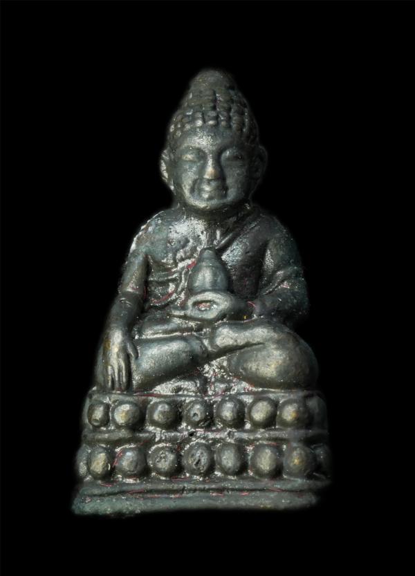 พระกริ่งชัยวัฒน์เมตตามหาลาภ รุ่น1 วัดเขาโพธิ์ อ.บ้านค่าย จ.ระยอง ปี2536 รุ่น มหามงคลนาม 9 ปรมาจารย์ เนื้อนวะโลหะ ตอกโค๊ต หลวงพ่อคุ [..] | https://kamulet.in.th