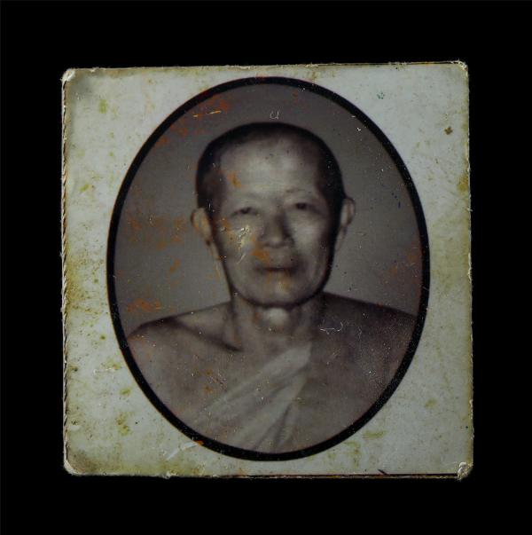 รูปถ่ายพระเกจิ หลังยันต์น้ำเต้า เจ้าคุณนรรัตน์ วัดเทพศิรินทร์ | https://kamulet.in.th