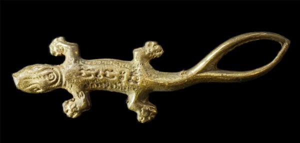 จิ้งจก 2 หาง หลวงปู่จ้อย วัดศรีอุทุมพร จ.นครสวรรค์ (๔๙-๙๔) ปี2549 เนื้อทองผสม | https://kamulet.in.th