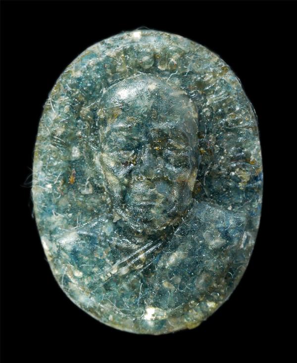 พ่อสงวน อุทโย (พระครูอุทัยธรรมวารี) วัดแปลงไผ่ ต.ลาดกระทิง อ.สนามชัยเขต จ.ฉะเชิงเทรา เนื้อทองคำเปลวหล่อเรซิ่น ที่ระลึกในงานฉลอดศาล [..] | https://kamulet.in.th