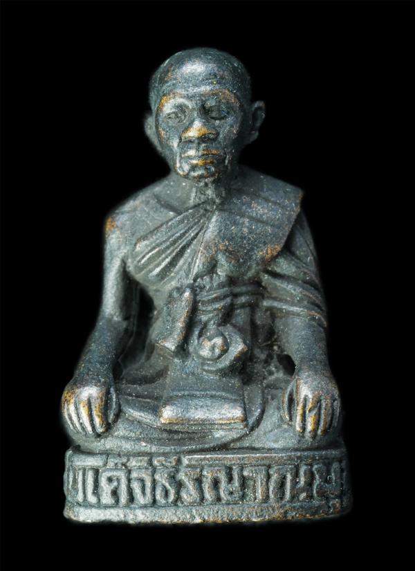 รูปหล่อกริ่ง รุ่น1 หลวงพ่อสมชาย วรชาโย(สมเด็จพระธีรญาณมุณี) รุ่น1พิเศษ  วัดเทพศิรินทราวาส กรุงเทพฯ เนื้อโลหะผสม พระเก่าสวย มวลสารด [..] | https://kamulet.in.th