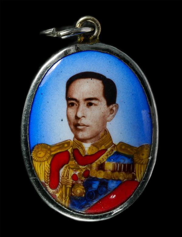 ล็อกเก็ต กรมหลวงชุมพรเขตอุดมศักดิ์ พระองค์เจ้าอาภากรเกียรติวงศ์ หลังยันต์พระเจ้าห้าพระองค์ ล็อกเก็ตเก่าสวย  | https://kamulet.in.th