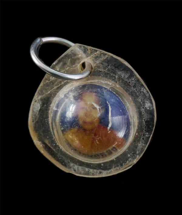 ลูกอมรูปถ่าย ลูกอมเทียนชัย หลวงพ่อทอง | https://kamulet.in.th