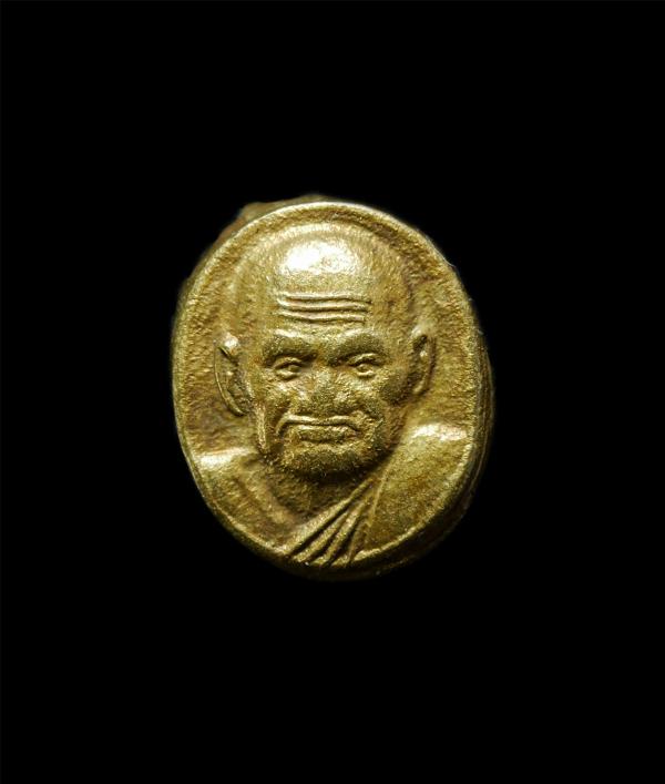 เหรียญเม็ดยา หลวงพ่อเงิน วัดบางคลาน จ.พิจิตร รุ่นพระพิจิตร ปี2542 เนื้อทองทิพย์ หลวงปู่หมุน ฐิตสีโล ปลุกเสก พระเก่าสวย มวลสารดี พิ [..] | https://kamulet.in.th