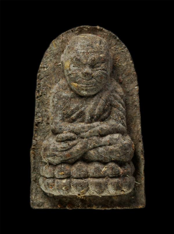 หลวงปู่ทวด รุ่นมหามงคล วัดห้วยมงคล ต.ทับใต้ อ.หัวหิน จ.ประจวบคีรีขันธ์ ปี2549 พิมพ์พระรอด เนื้อว่านมงคล 108  ผงพุทธคุณ ดินศักดิ์สิ [..] | https://kamulet.in.th