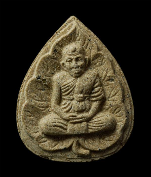 พระผงรุ่นแรก หลวงปู่สมบุญ วัดบ้านตม(วัดจันทรังษี) อ.ประจันตคาม จ.ปราจีนบุรี ปี2537 ร่นุสมบูรณ์ พูลสุข เนื้อผงพุทธคุณ ผงว่าน พระเก่ [..] | https://kamulet.in.th